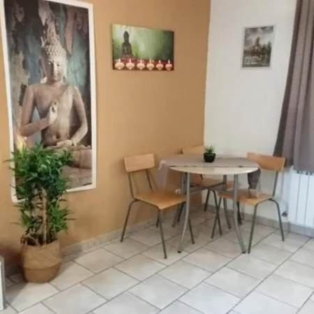 Apartment Jolie Petite Maison Idealement Situee