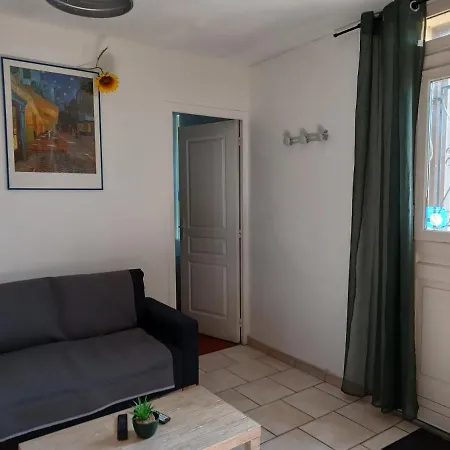 Apartment Jolie Petite Maison Idealement Situee Arles