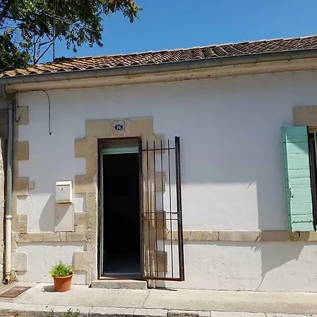 Jolie Petite Maison Idealement Situee Apartment